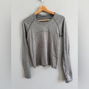 Lululemon Swiftly Tech 2.0 Long Sleeve Hip Lenghth Gray Size 6